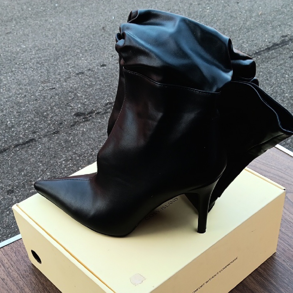 Elegant Black Women's Boots